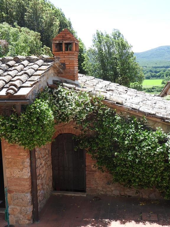 Relais Borgo Di Toiano Sovicille Exterior foto